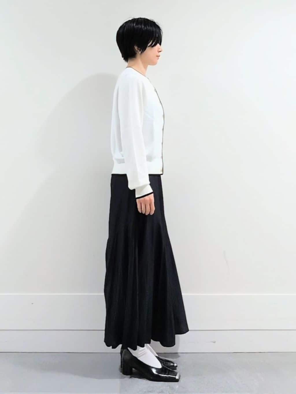 ミズタさんの「UNTITLED｜【アンサンブル可/洗える】ウォームスパン カーディガン」を使ったコーディネート