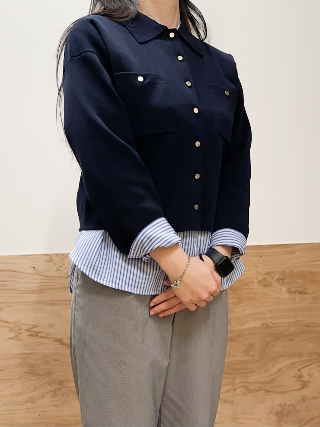 すーさんの「grove｜高評価！一枚でも羽織でも、大人のTOPS風カーディガン」を使ったコーディネート