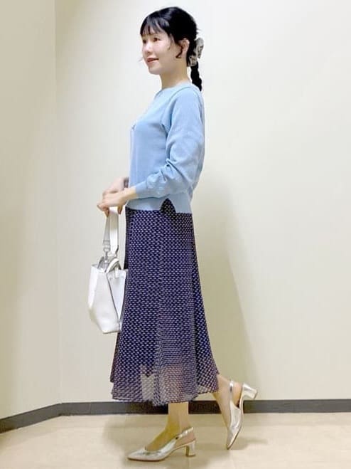  beni_gingerさんの「Reflect｜【WEB先行カラーあり／マシンウォッシュ可／ウエスト総ゴム】コツキ幾何柄ロングスカート」を使ったコーディネート