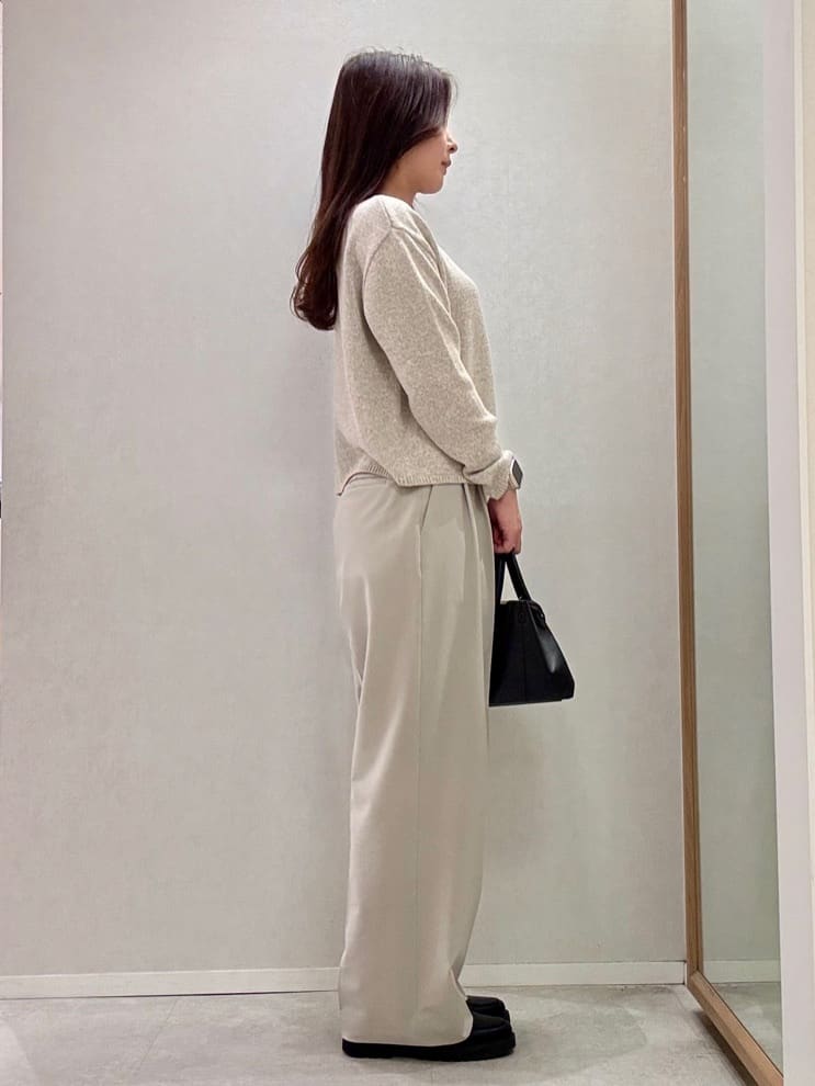 hitomiさんの「UNTITLED｜◆【洗える/光沢感】ファンシーヤーンニット」を使ったコーディネート