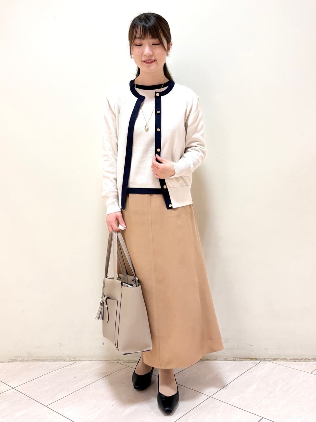 mikiさんの「Reflect｜【アンサンブル可】バイカラーカーディガン」を使ったコーディネート