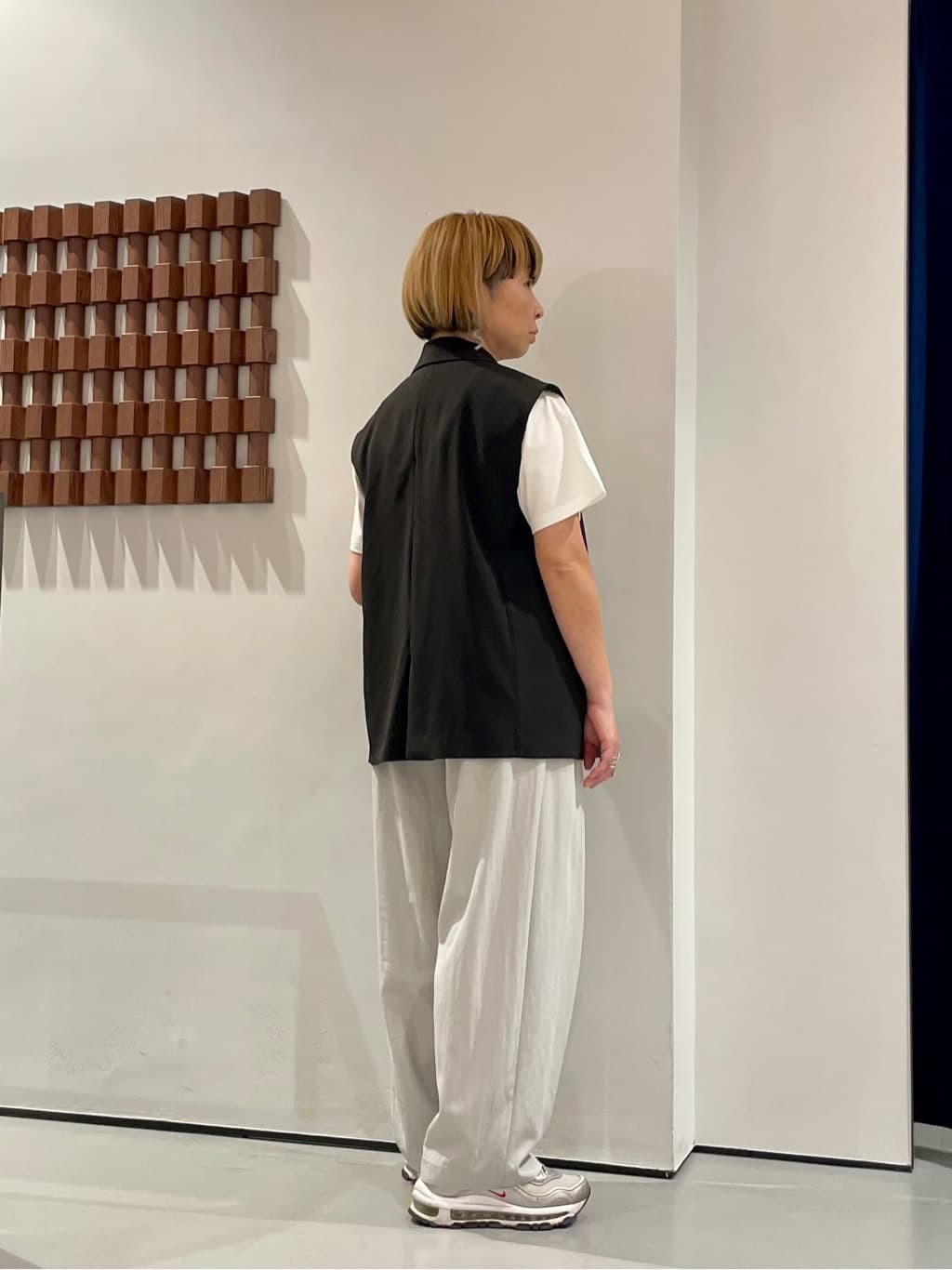 KOUさんの「INDIVI｜Comfy SET UP｜ベルテッドジレ【セットアップ対応／通勤／カセット服／接触冷感／UVカット】」を使ったコーディネート