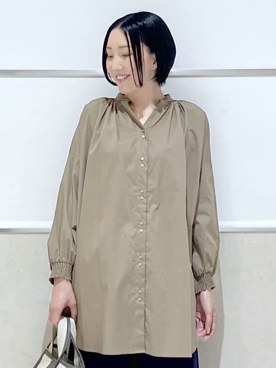 eriko さんの「Dessin｜【洗える】シャーリングネックチュニックシャツ」を使ったコーディネート