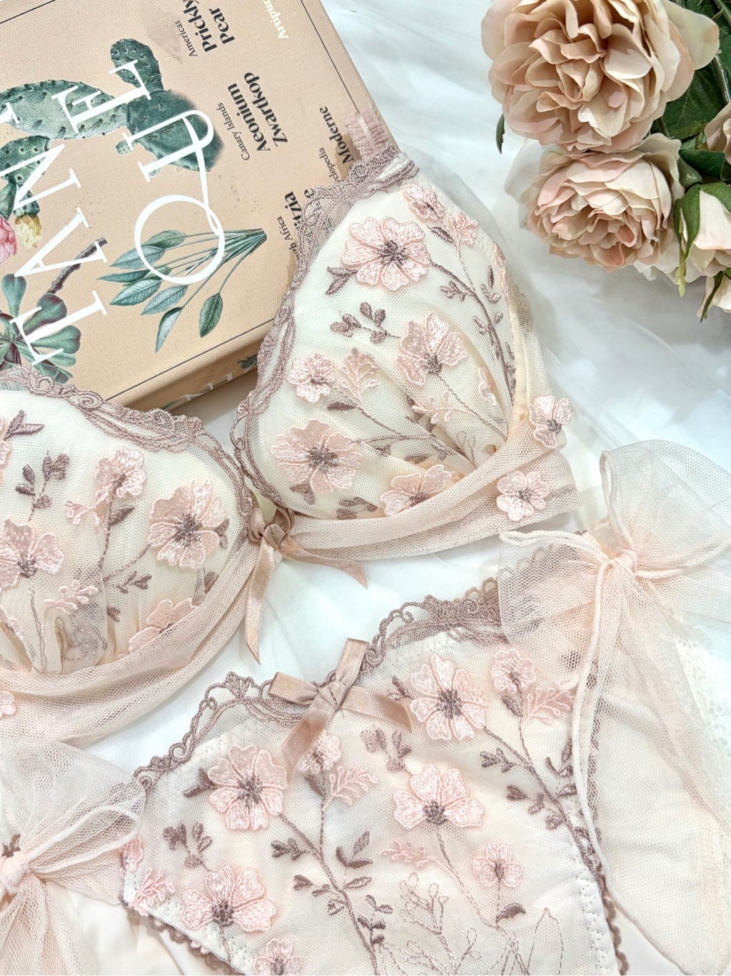 Rieさんの「Risa Magli｜ダニエラ ブラジャー (B-C) ＜V Make Type＞」を使ったコーディネート
