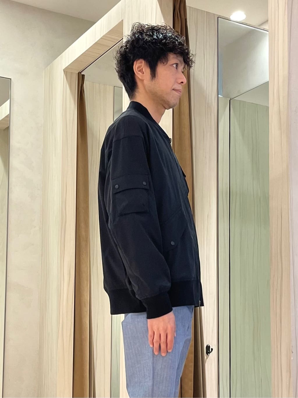 URAさんの「TAKEO KIKUCHI｜【BOWLER HAT LABEL】撥水 MA－1ブルゾン」を使ったコーディネート