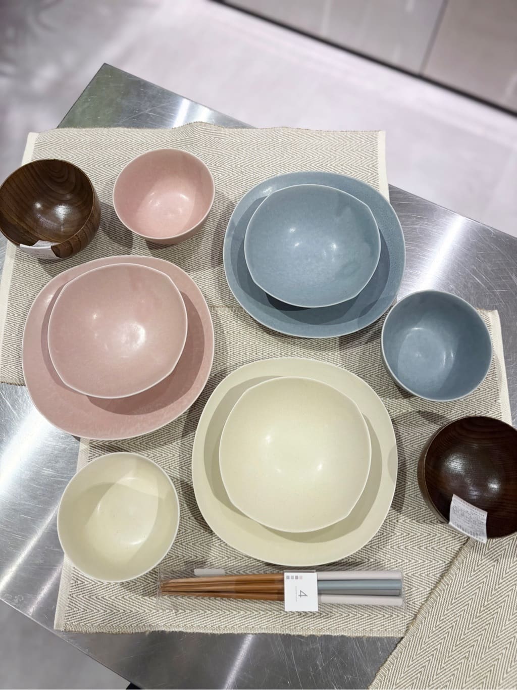 muuさんの「212 KITCHEN STORE｜四方マット飯茶碗 PK」を使ったコーディネート