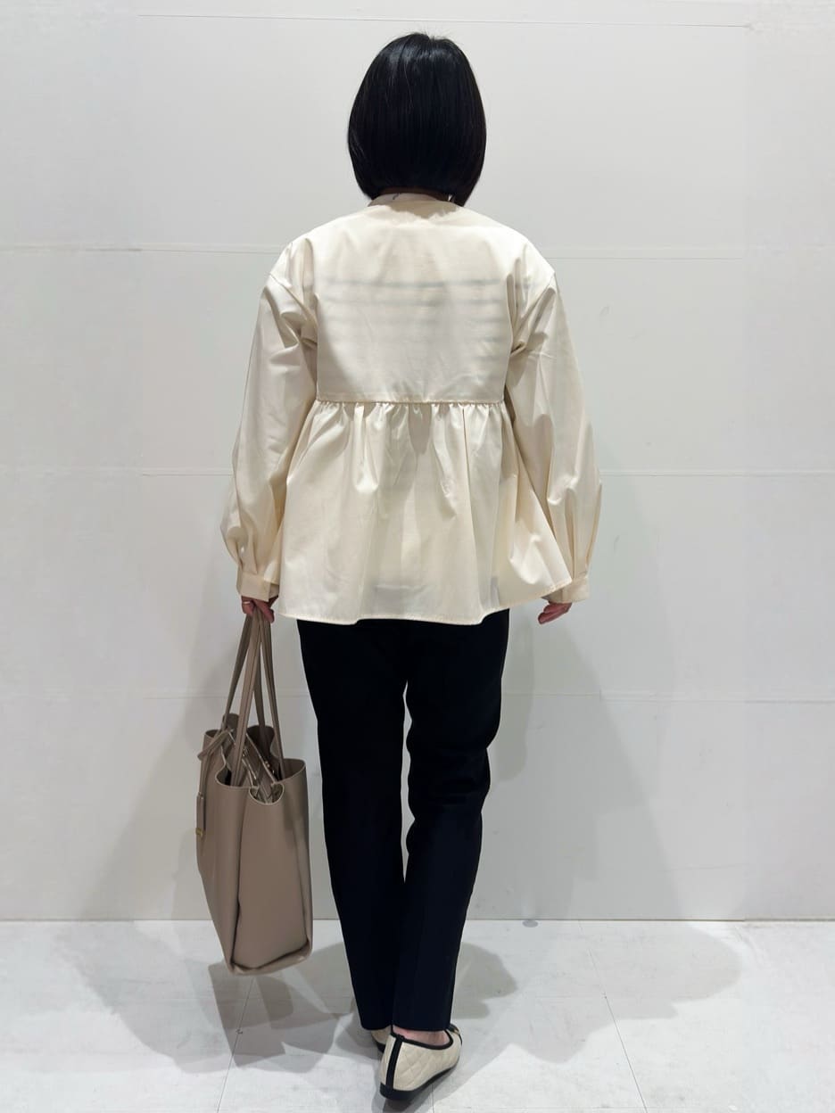 Minさんの「OPAQUE.CLIP｜撥水ノーカラーペプラムブルゾン【洗濯機OK／抗ピル】」を使ったコーディネート
