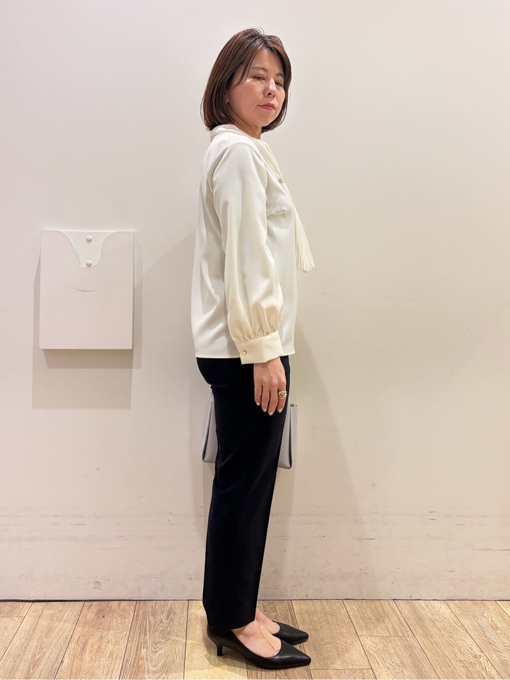 YUKOさんの「index｜プリーツボウタイジョーゼットブラウス【洗濯機OK／イージーアイロン／防シワ】」を使ったコーディネート