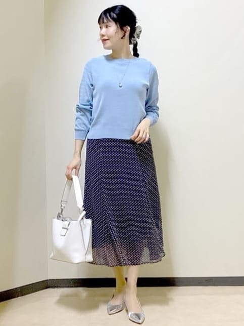  beni_gingerさんの「Reflect｜【WEB先行カラーあり／マシンウォッシュ可／ウエスト総ゴム】コツキ幾何柄ロングスカート」を使ったコーディネート