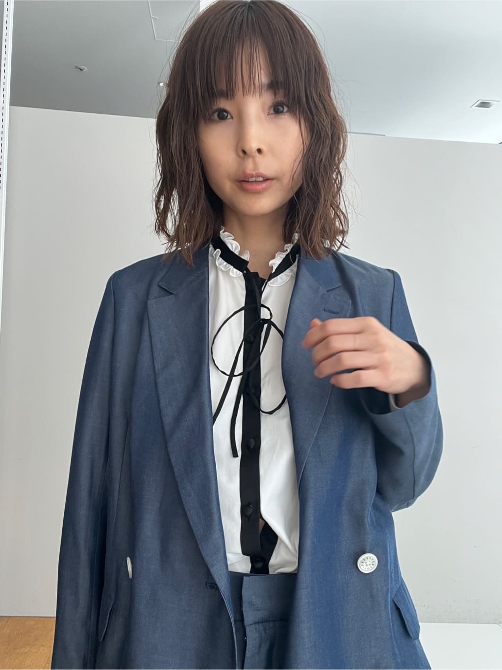 misaさんの「DRESSTERIOR｜【otonaMUSE5月号掲載/セットアップ可】テンセルデニムダブルジャケット」を使ったコーディネート