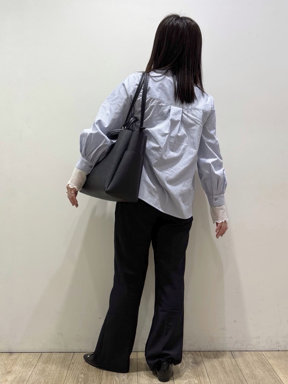 mameさんの「index｜フリルキーネックシャツ【洗濯機OK／イージーアイロン／防シワ】《XS～LL／7col》」を使ったコーディネート