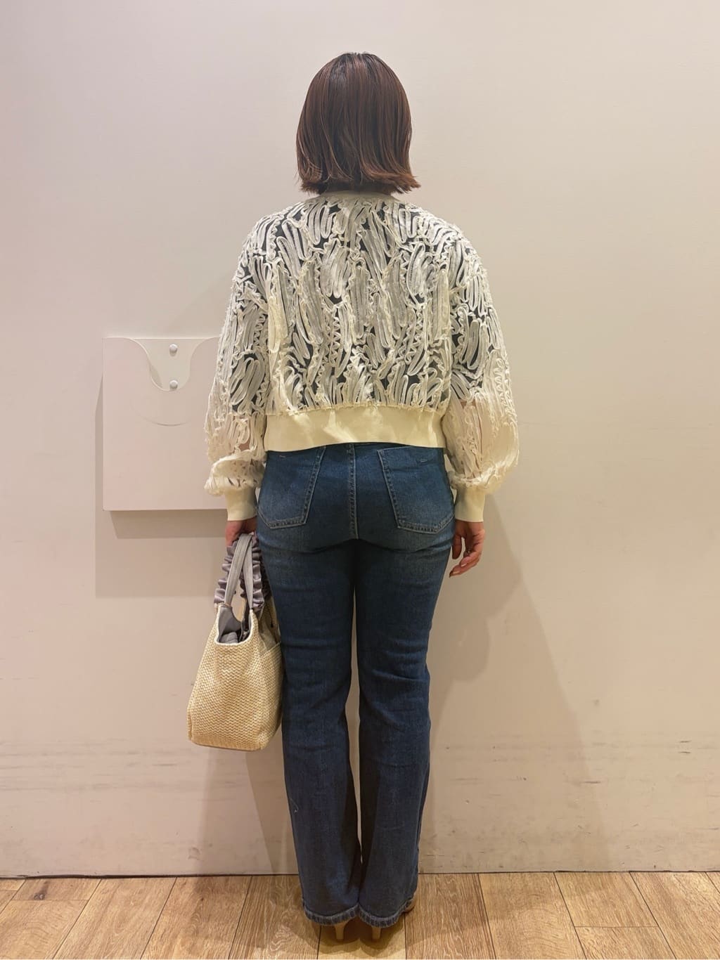 YUKOさんの「index｜シアー幾何刺繍カーディガン【洗濯機OK】」を使ったコーディネート