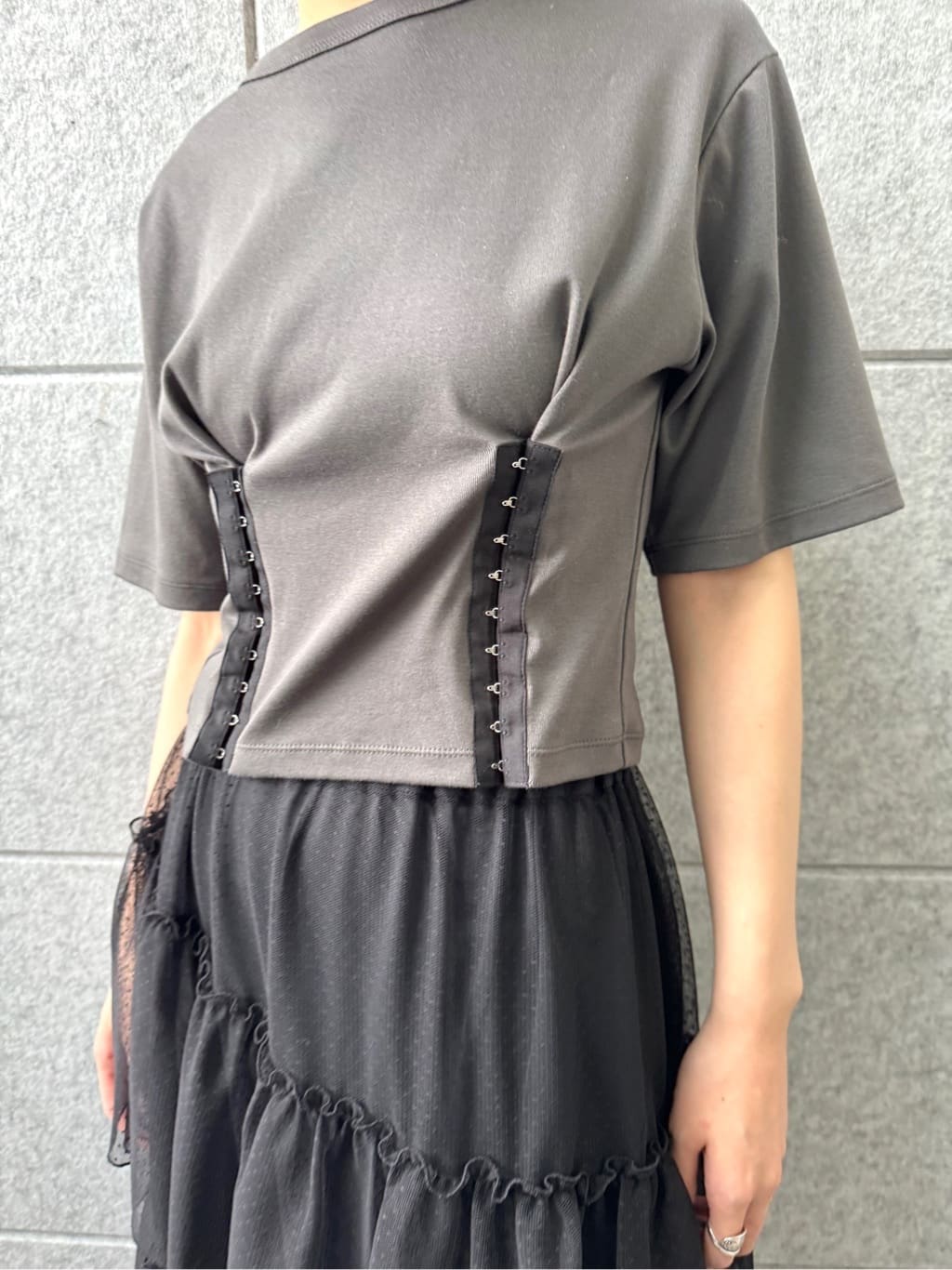 uchi__yamaさんの「CODE A｜corset jersey tee」を使ったコーディネート