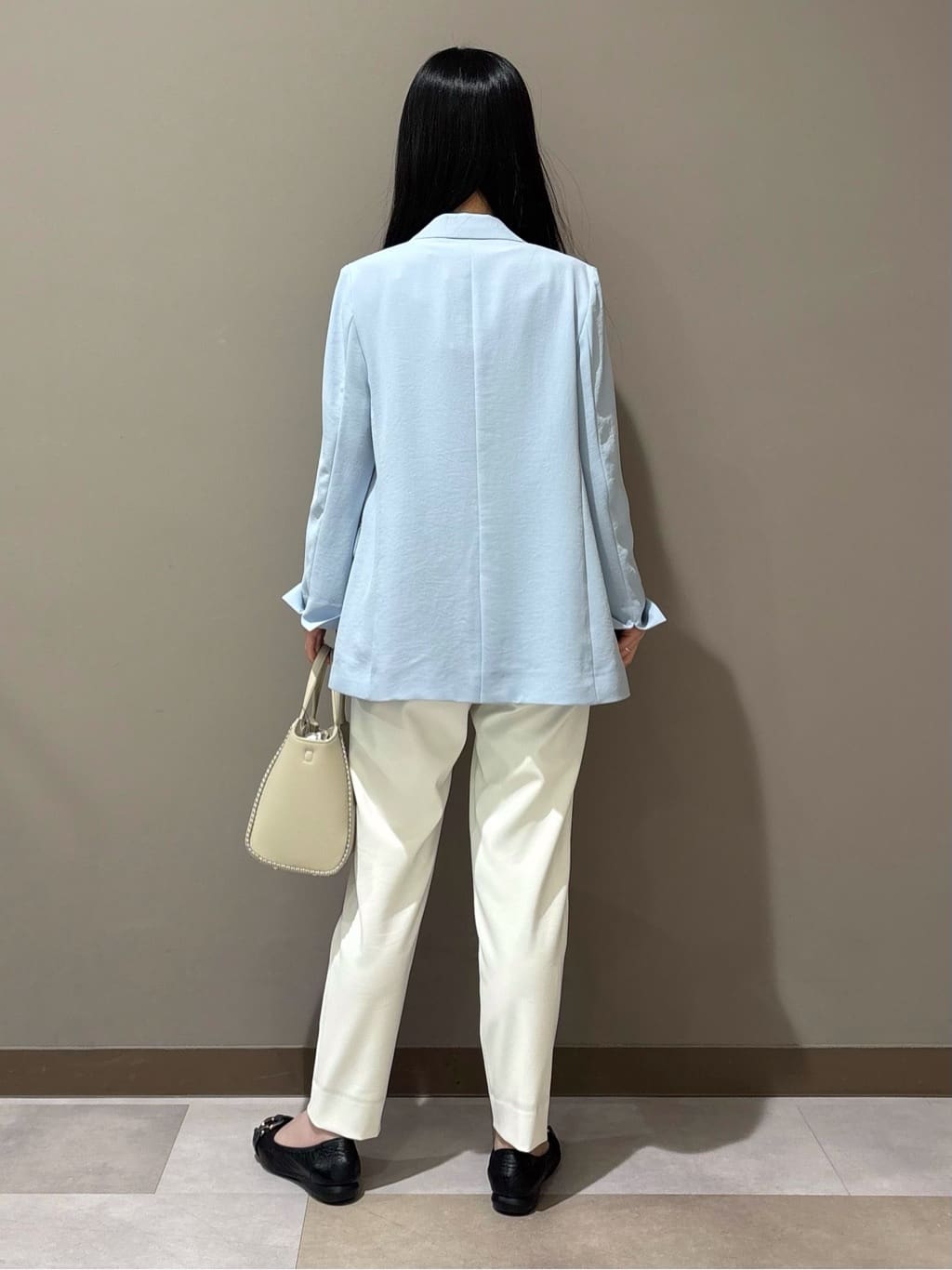 KEIKOさんの「INDIVI｜【洗える／多機能／SETUP可】着る日傘ダブルジャケット」を使ったコーディネート