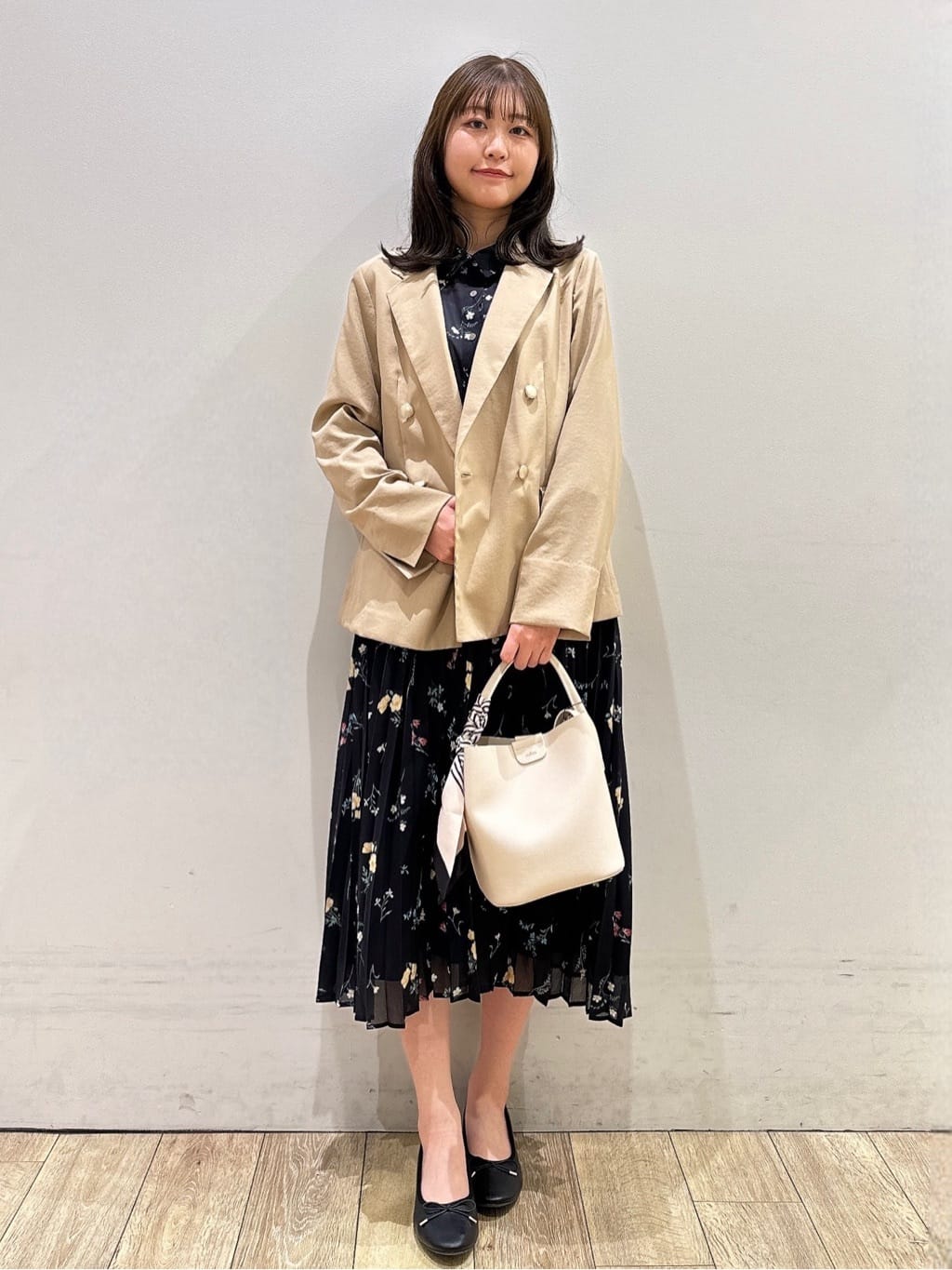 MOMOさんの「index｜《再入荷》ダブルブレストテーラードジャケット【接触冷感／吸水速乾／イージーアイロン／防シワ／洗濯機O」を使ったコーディネート