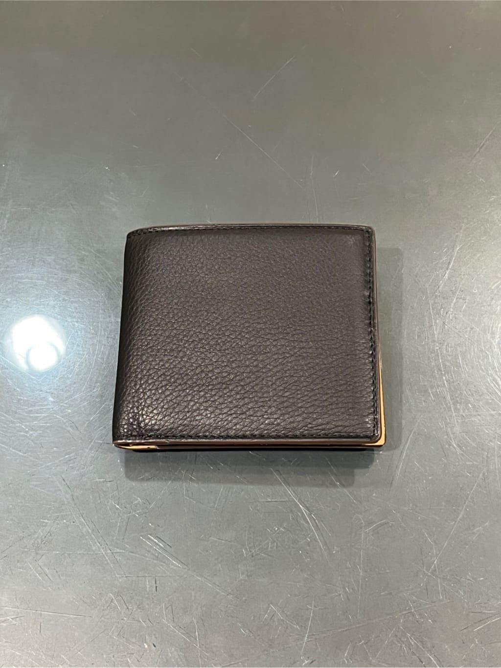 uedaさんの「TAKEO KIKUCHI｜【姫路産レザー】ソフトタッチキップ2つ折り財布」を使ったコーディネート