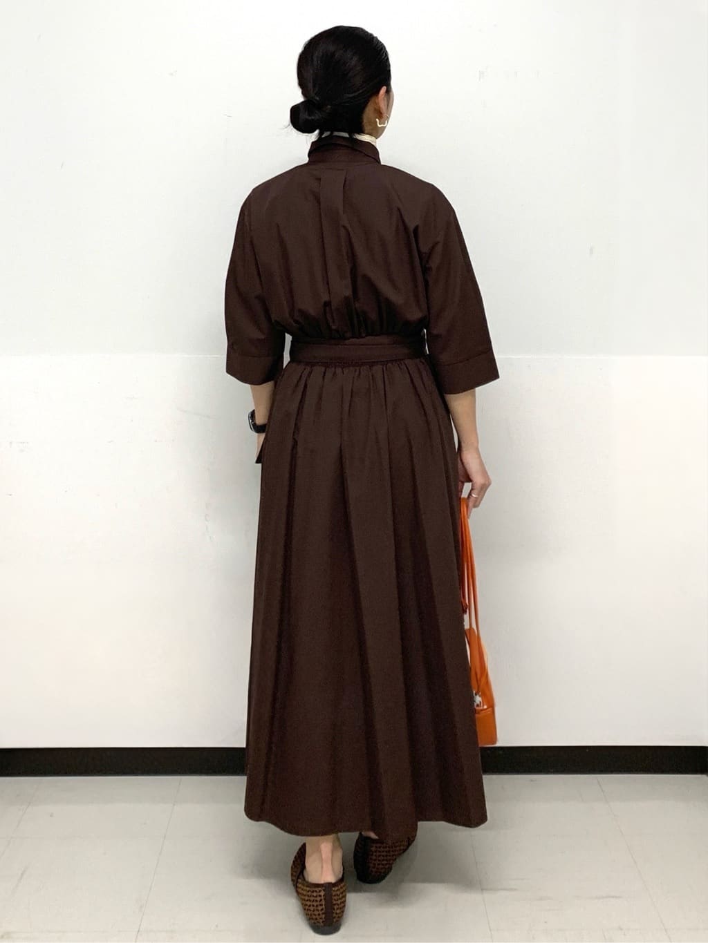 づっきーさんの「OPAQUE.CLIP｜リボンベルト付きシャツワンピース【洗濯機OK／防シワ加工】」を使ったコーディネート