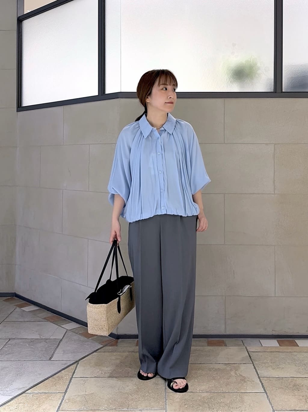 よねさんの「INDIVI｜バルーンシアーブラウス【接触冷感】」を使ったコーディネート