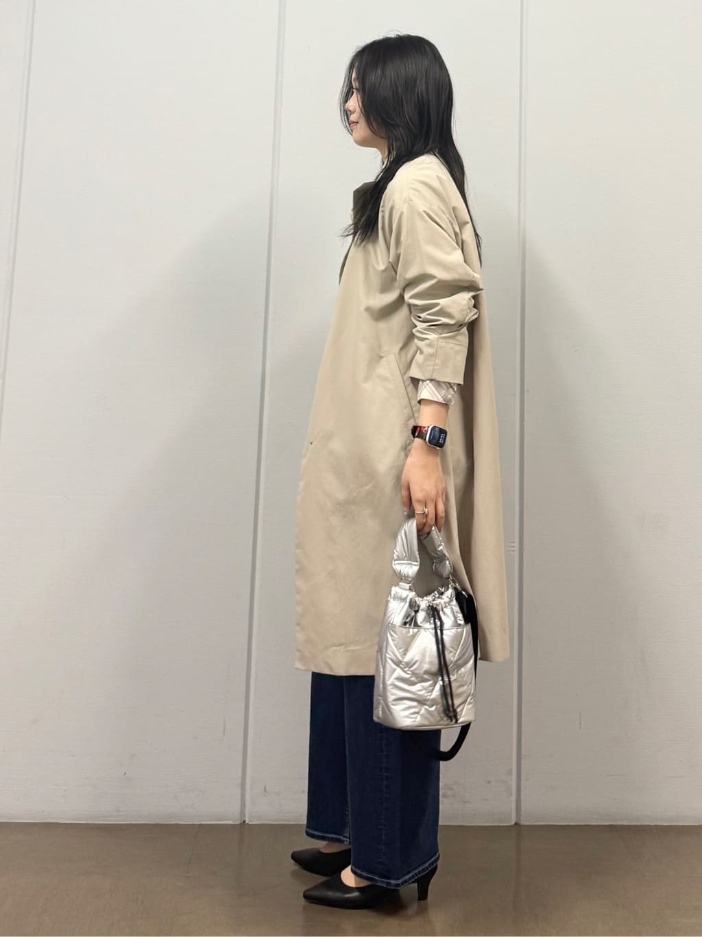 mizukiさんの「INDIVI｜【撥水／軽量】ミニマル スタンドカラーコート」を使ったコーディネート