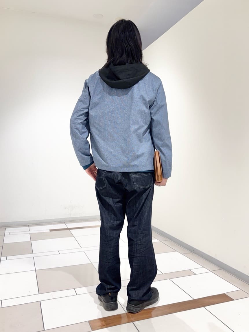 及川さんの「TAKEO KIKUCHI｜2WAYアクティブ ライト ブルゾン」を使ったコーディネート