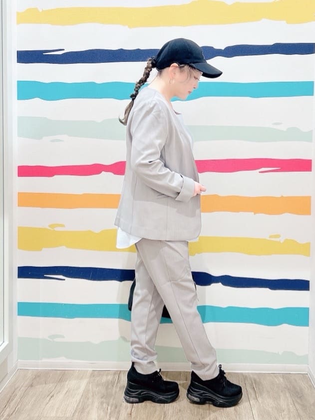 Peeさんの「SHOO･LA･RUE｜【洗濯機可/UV/SS-3L】すっきり好印象 ノーカラージャケット」を使ったコーディネート