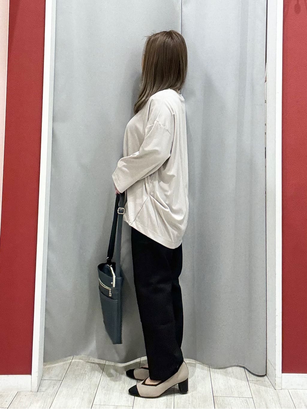 shioさんの「SHOO･LA･RUE｜【UV/体型カバー】とろみフロントタック7分袖ゆるトップス」を使ったコーディネート