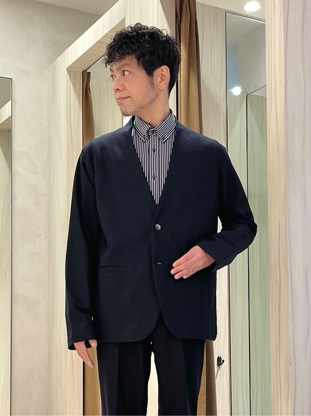 URAさんの「TAKEO KIKUCHI｜【抗菌防臭】バーズアイメッシュノーカラージャケット」を使ったコーディネート