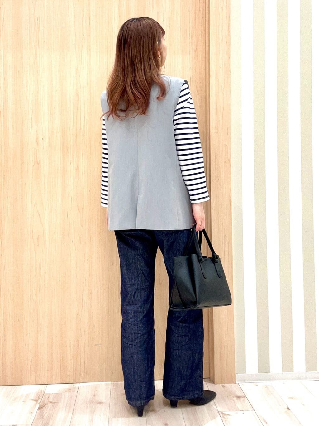 ririさんの「SHOO･LA･RUE｜【セットアップ可/S-LL/洗濯機可】サッと羽織ってこなれ見え ダブルブレストジレ」を使ったコーディネート