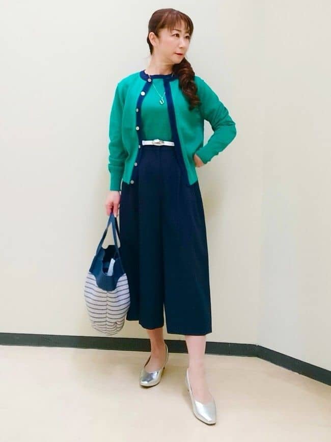 花さんの「Reflect｜【アンサンブル可】バイカラーカーディガン」を使ったコーディネート