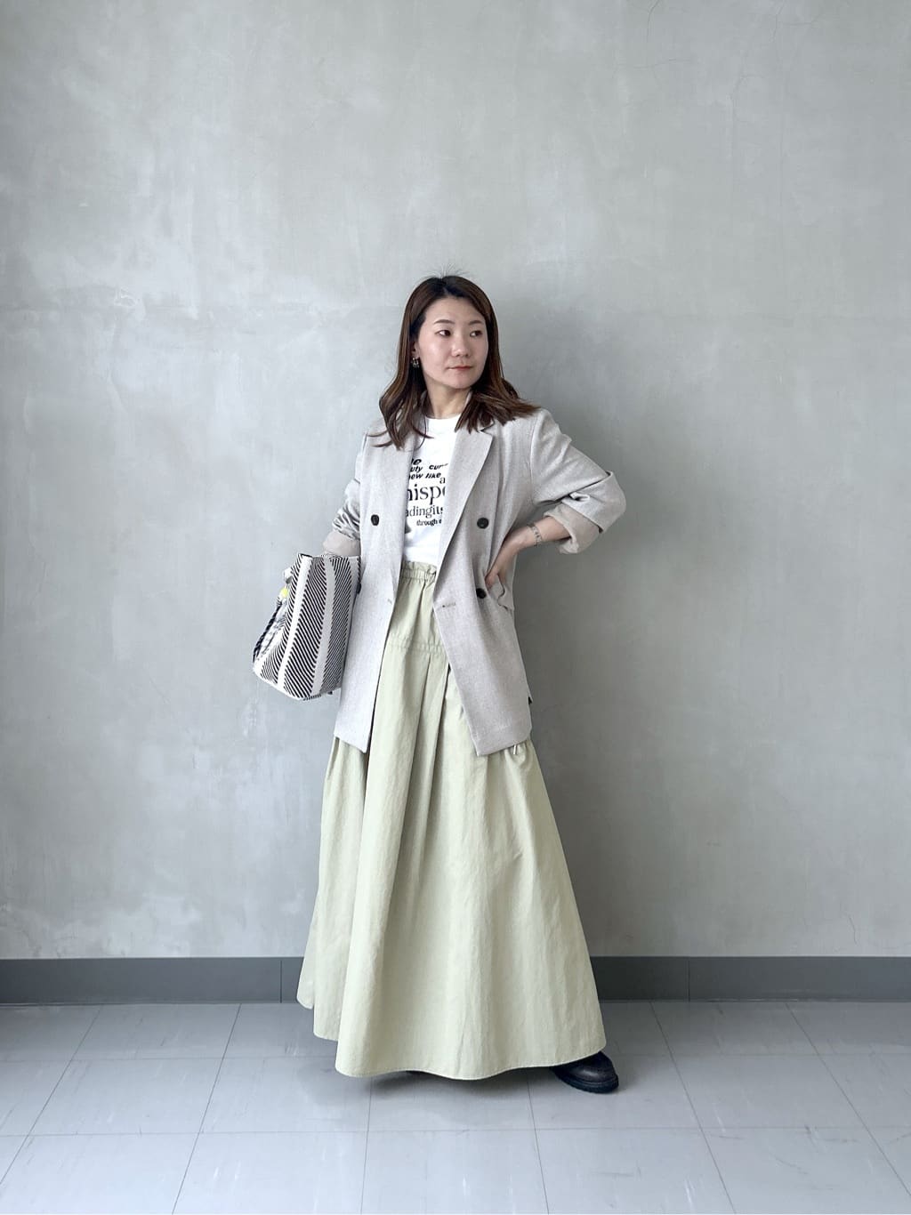 takaさんの「INDIVI｜ダブルブレストオーバージャケット」を使ったコーディネート