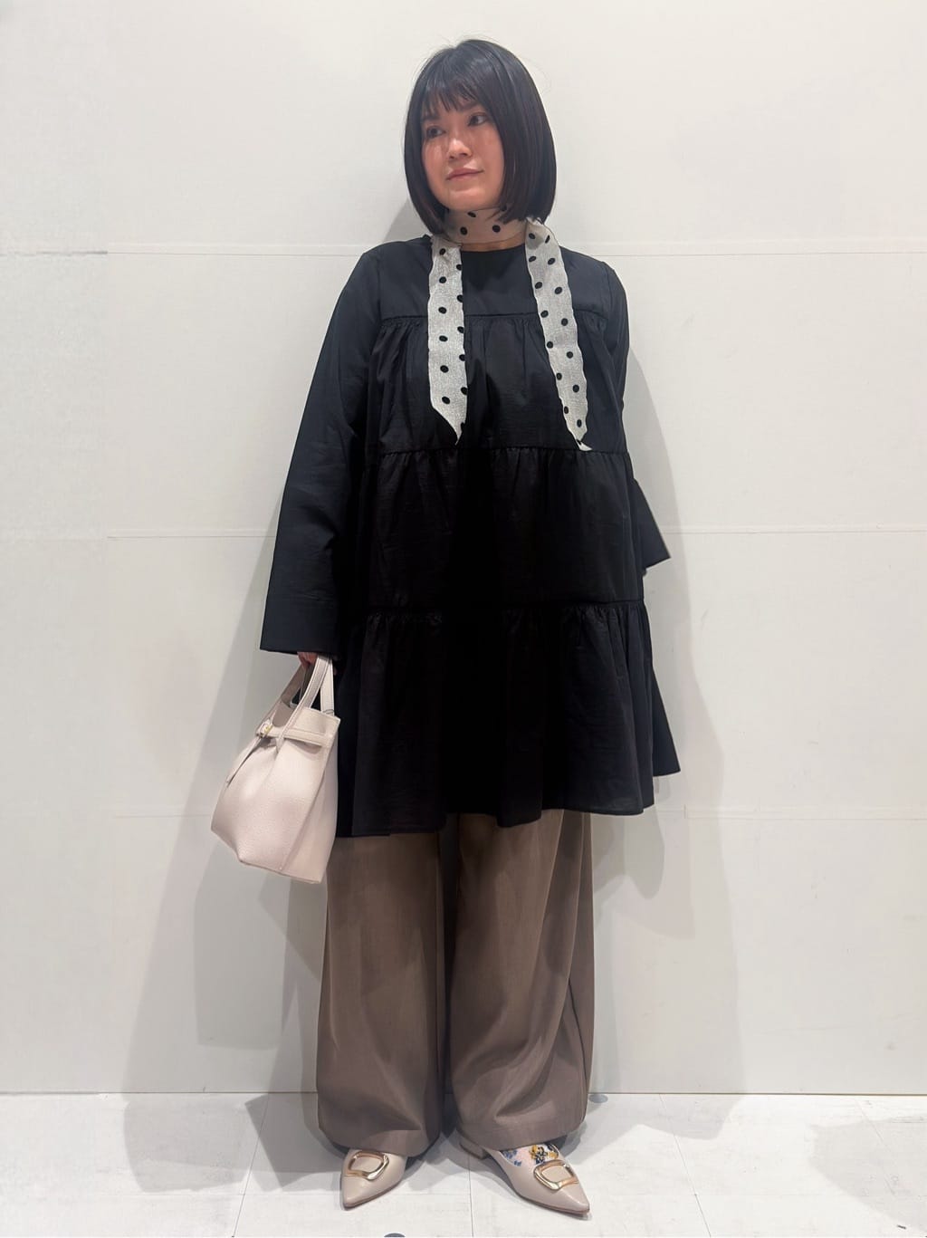 Minさんの「OPAQUE.CLIP｜ティアードミニワンピース【洗濯機OK】」を使ったコーディネート