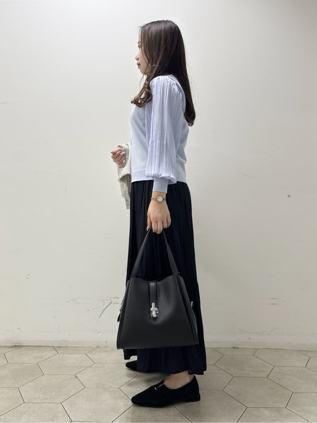 kahoさんの「INDIVI｜【合皮／ミドルサイズ】春カラーフォルムバッグ」を使ったコーディネート