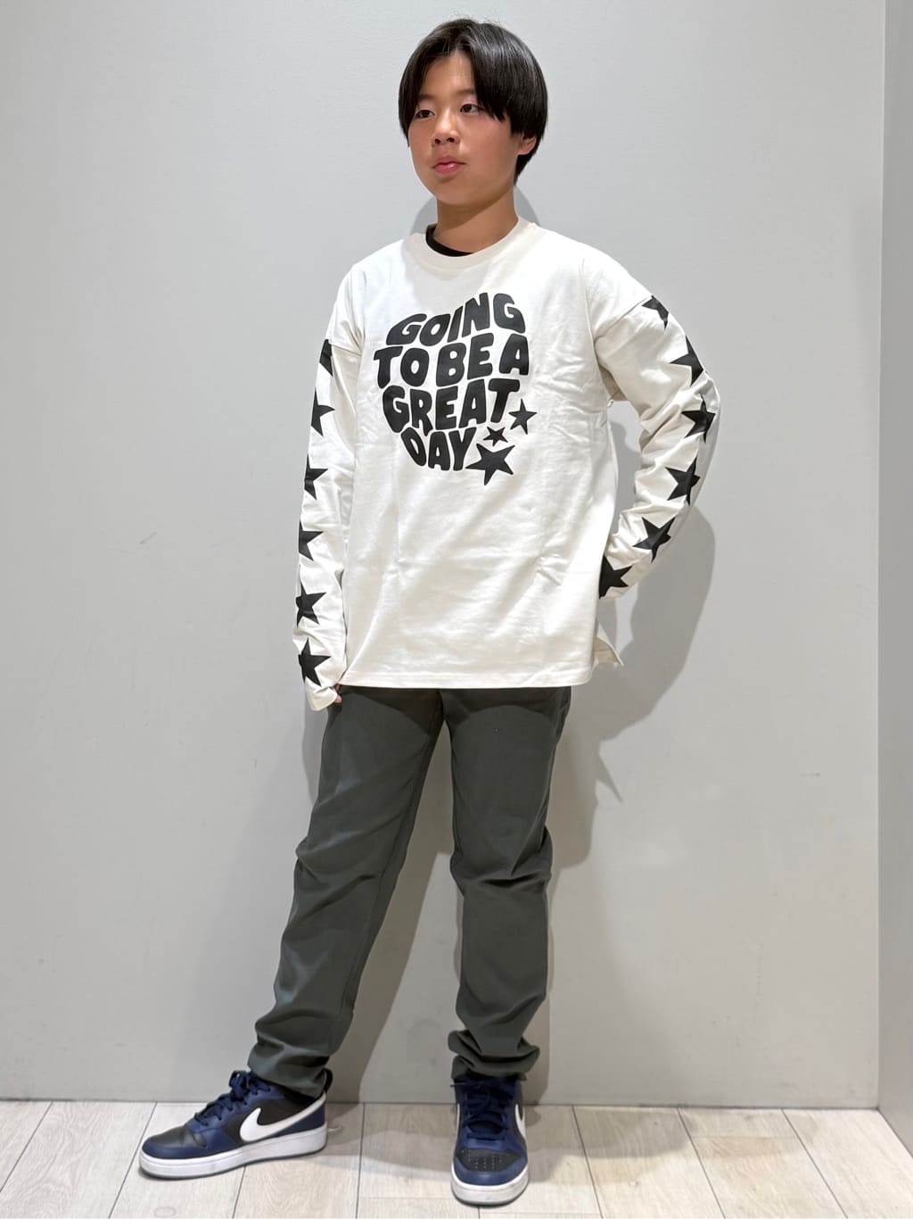 kuboさんの「THE SHOP TK｜【110－160】配色ナイロンブルゾン」を使ったコーディネート
