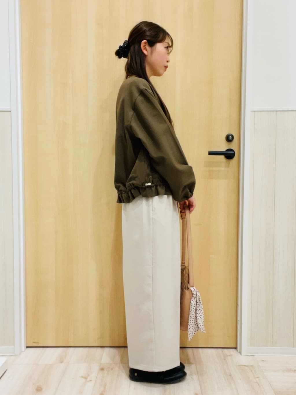 minamiさんの「SHOO･LA･RUE｜スカーフ付きショルダーバッグ」を使ったコーディネート