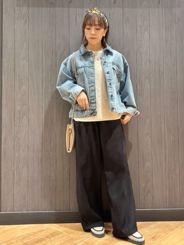 meiさんの「SHOO･LA･RUE｜【SHOO・LA・RUE DENIM】羽織るだけでこなれる　オーバーサイズデニムジャケット」を使ったコーディネート
