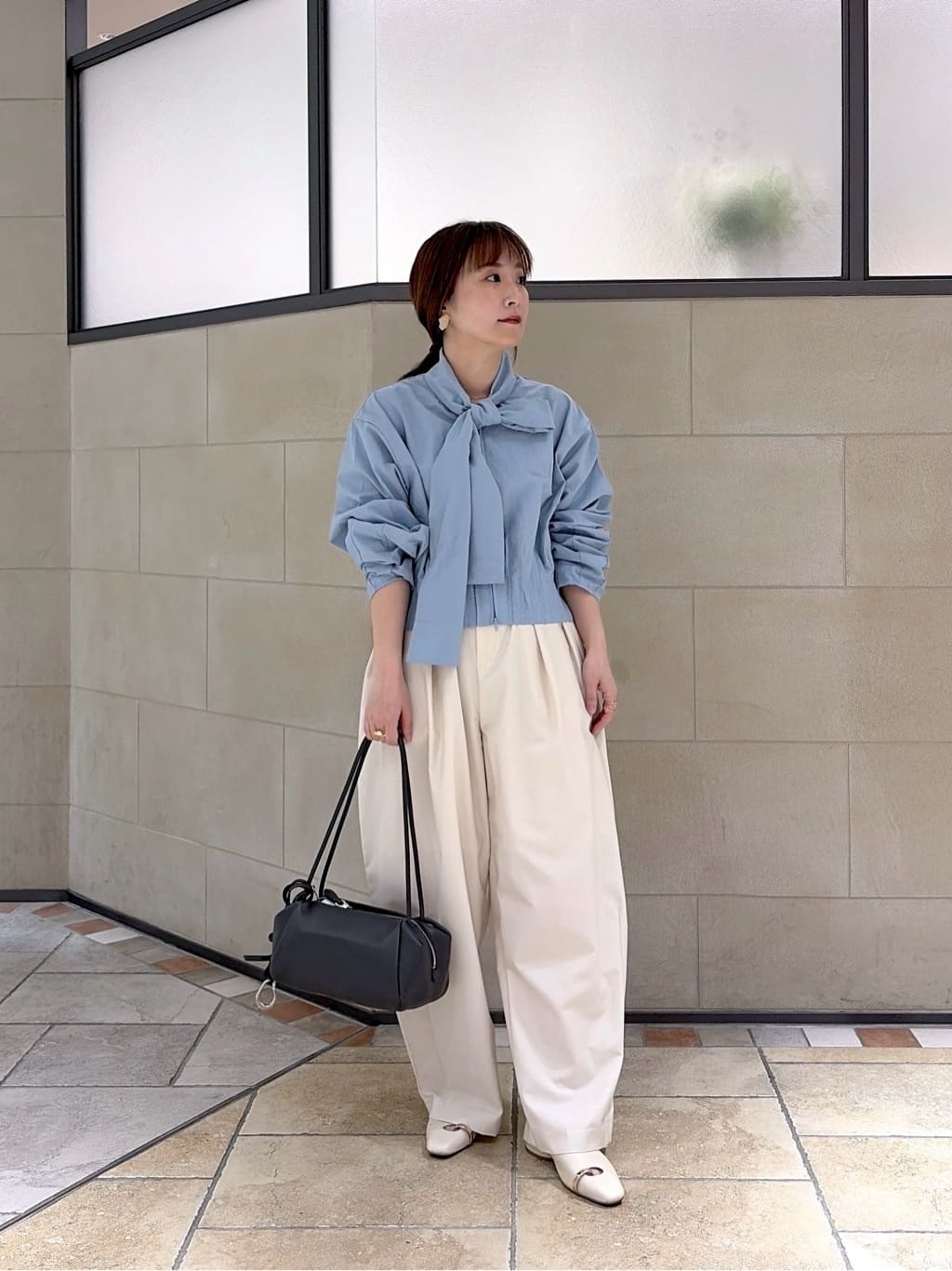 よねさんの「INDIVI｜ボウタイシャツブルゾン」を使ったコーディネート