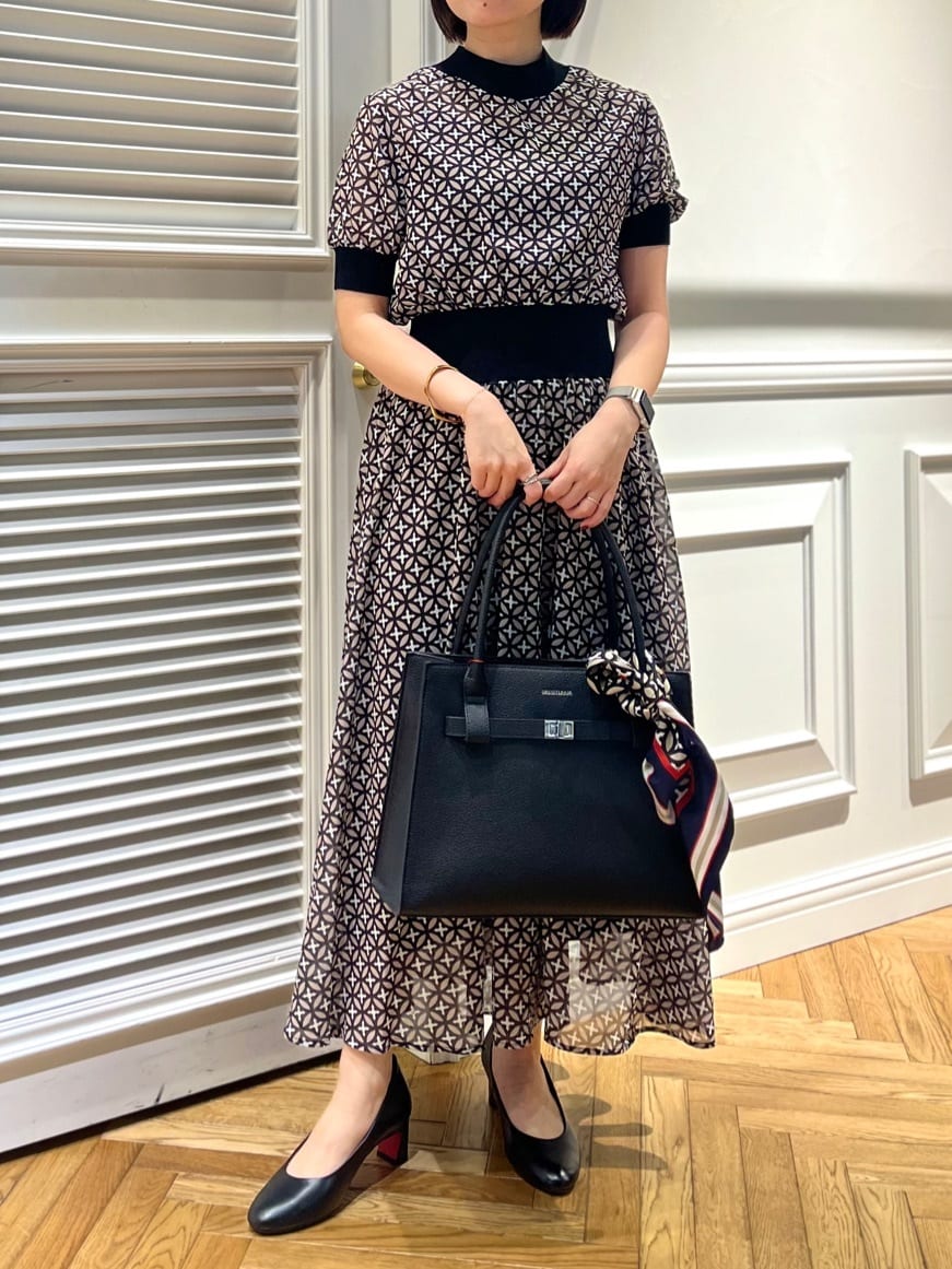 つじ まこさんの「DRESSTERIOR｜◆【再入荷/otonaMUSE5月号掲載/ウォッシャブル】オーバーラップサークル シアードレス」を使ったコーディネート