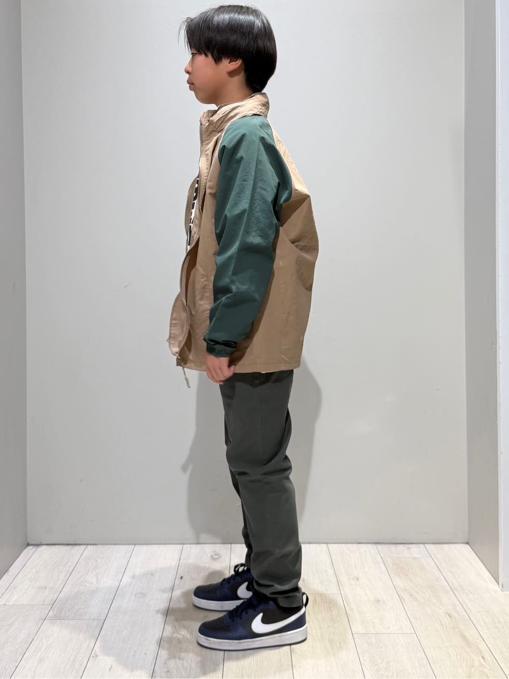kuboさんの「THE SHOP TK｜【110－160】配色ナイロンブルゾン」を使ったコーディネート