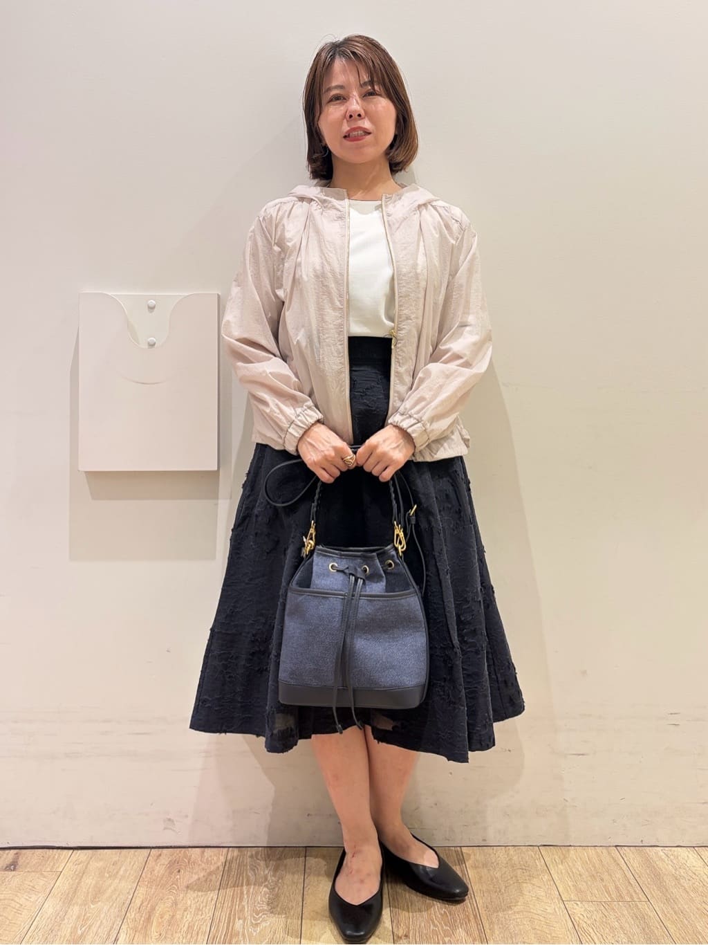 YUKOさんの「index｜【接触冷感／UVケア】フレアスリーブバイカラートップス《洗濯機OK》」を使ったコーディネート