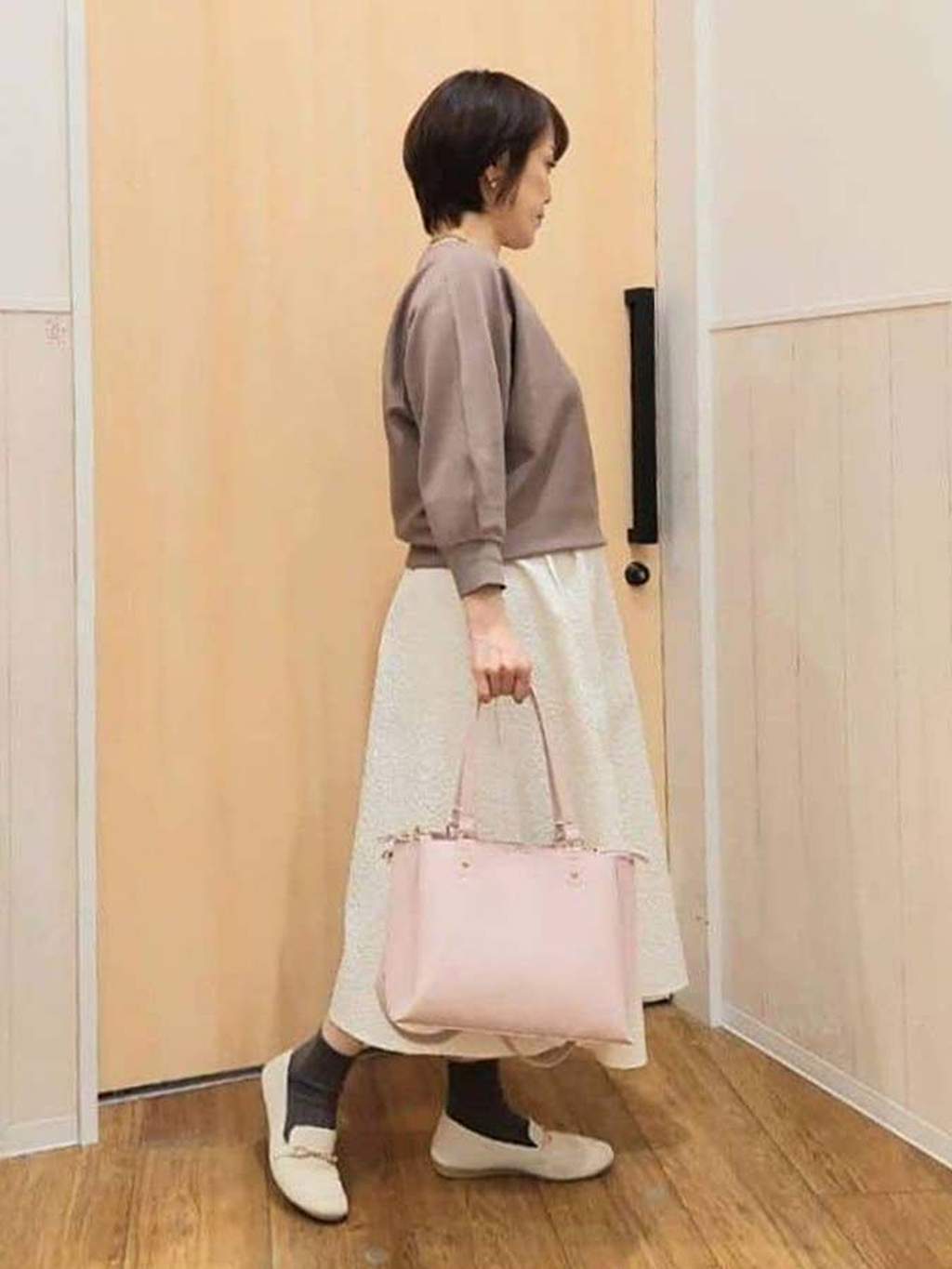 Kさんの「SHOO･LA･RUE｜【洗濯機可/S-LL】上品なお花柄ジャカード フレアスカート」を使ったコーディネート