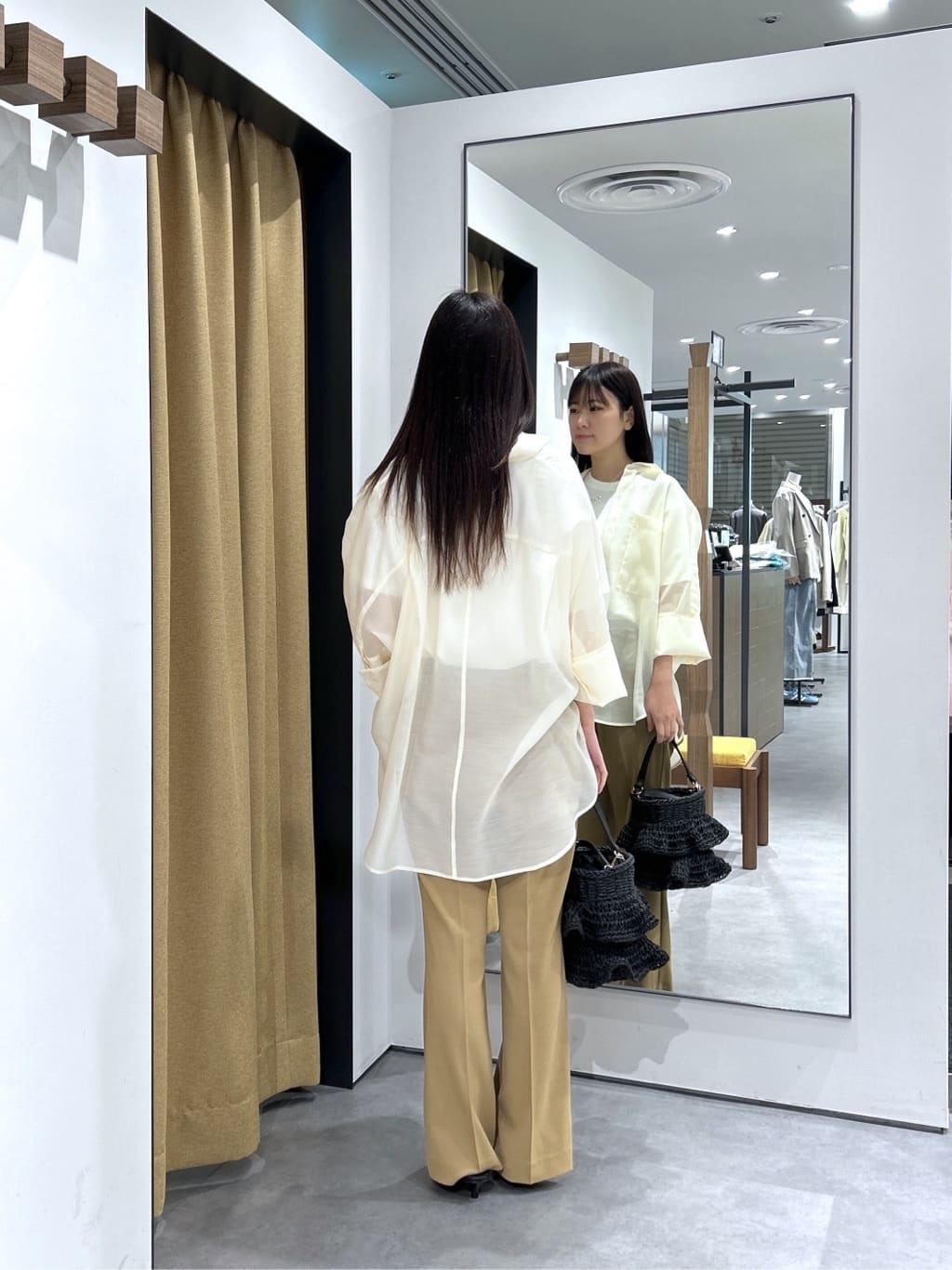 Renoさんの「INDIVI｜【接触冷感】シアーコクーンブラウス」を使ったコーディネート