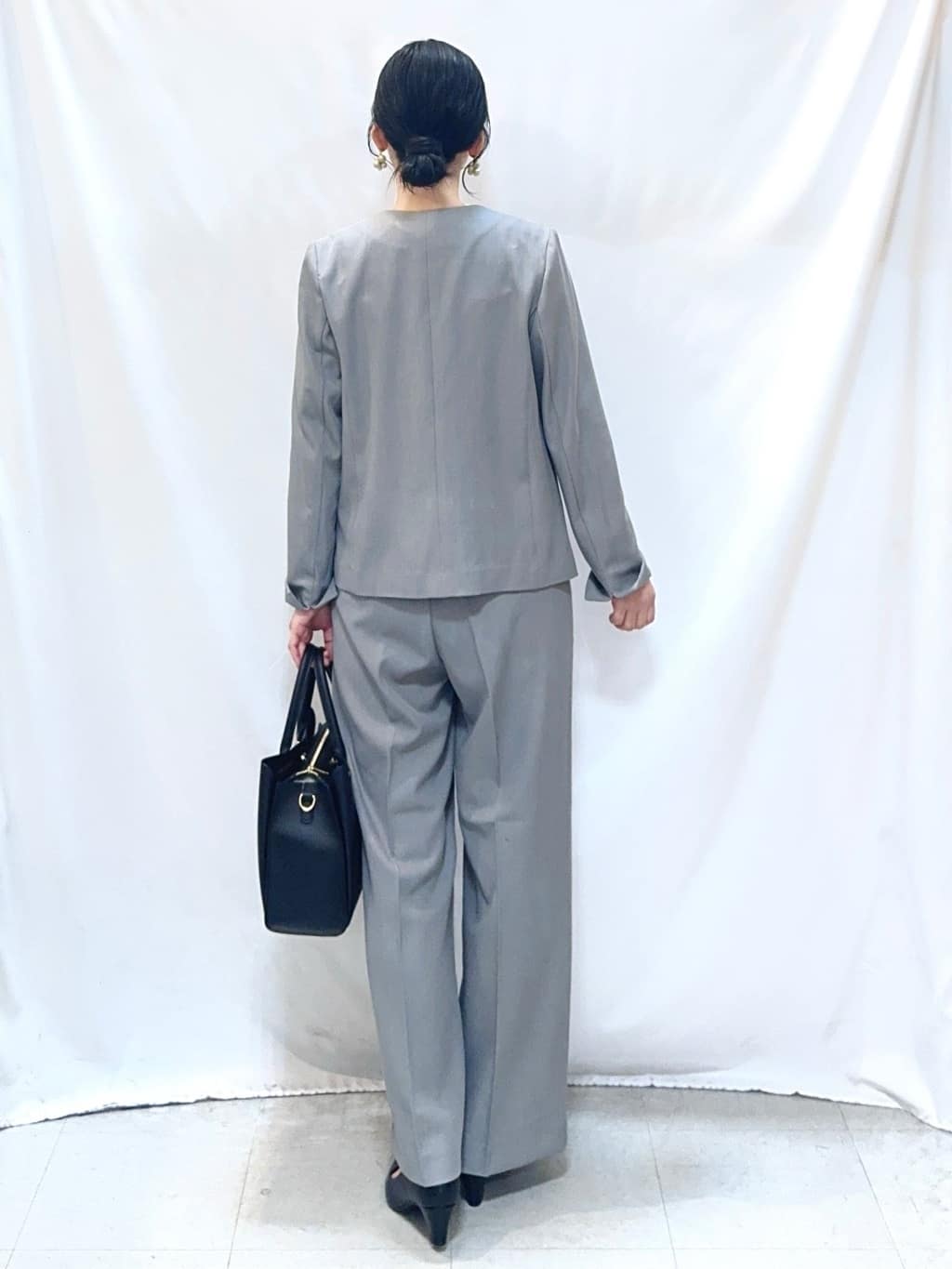 𝐇𝐢𝐫𝐨𝐦𝐢さんの「SHOO･LA･RUE｜【洗濯機可/UV/SS-3L】すっきり好印象 ノーカラージャケット」を使ったコーディネート