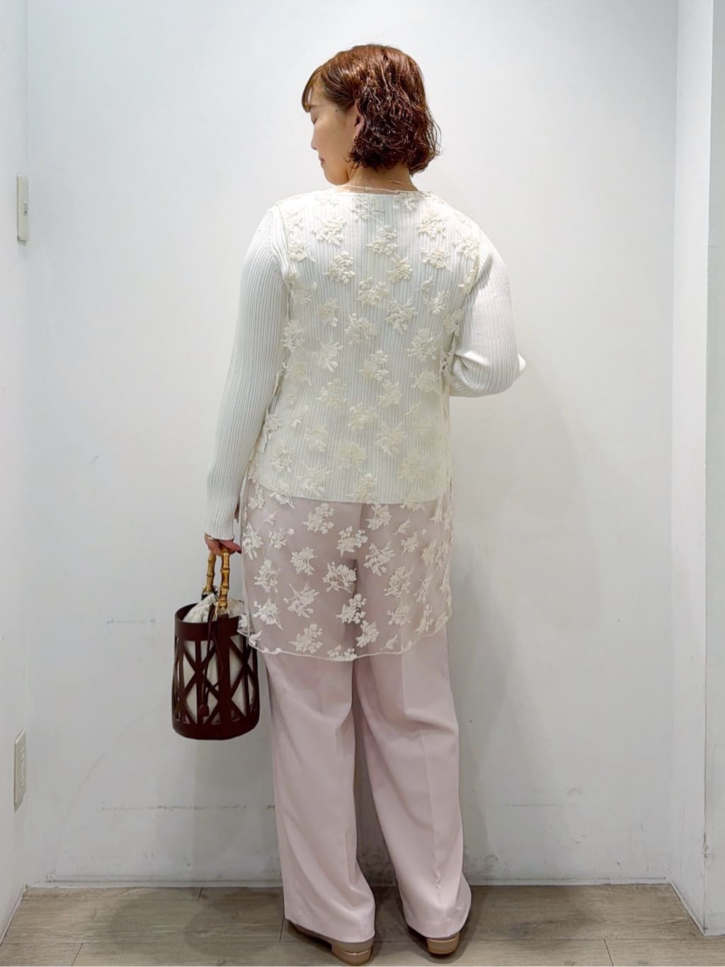sumicaさんの「OPAQUE.CLIP｜シアー刺繍チュニックブラウス【洗濯機OK】」を使ったコーディネート