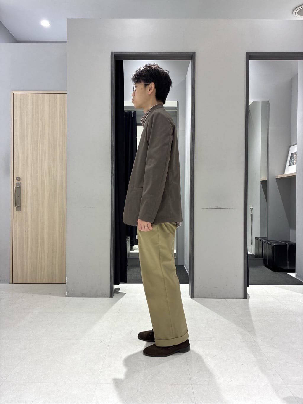 わいずみさんの「TAKEO KIKUCHI｜【ON／OFF兼用】CARREMANファブリック ノーカラージャケット」を使ったコーディネート