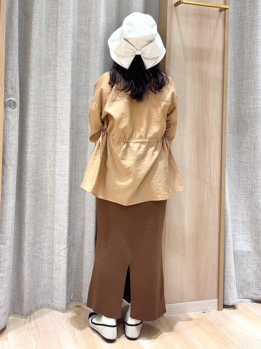 miraiさんの「grove｜高評価！【体型カバー・洗える】シアーサファリシャツジャケット」を使ったコーディネート