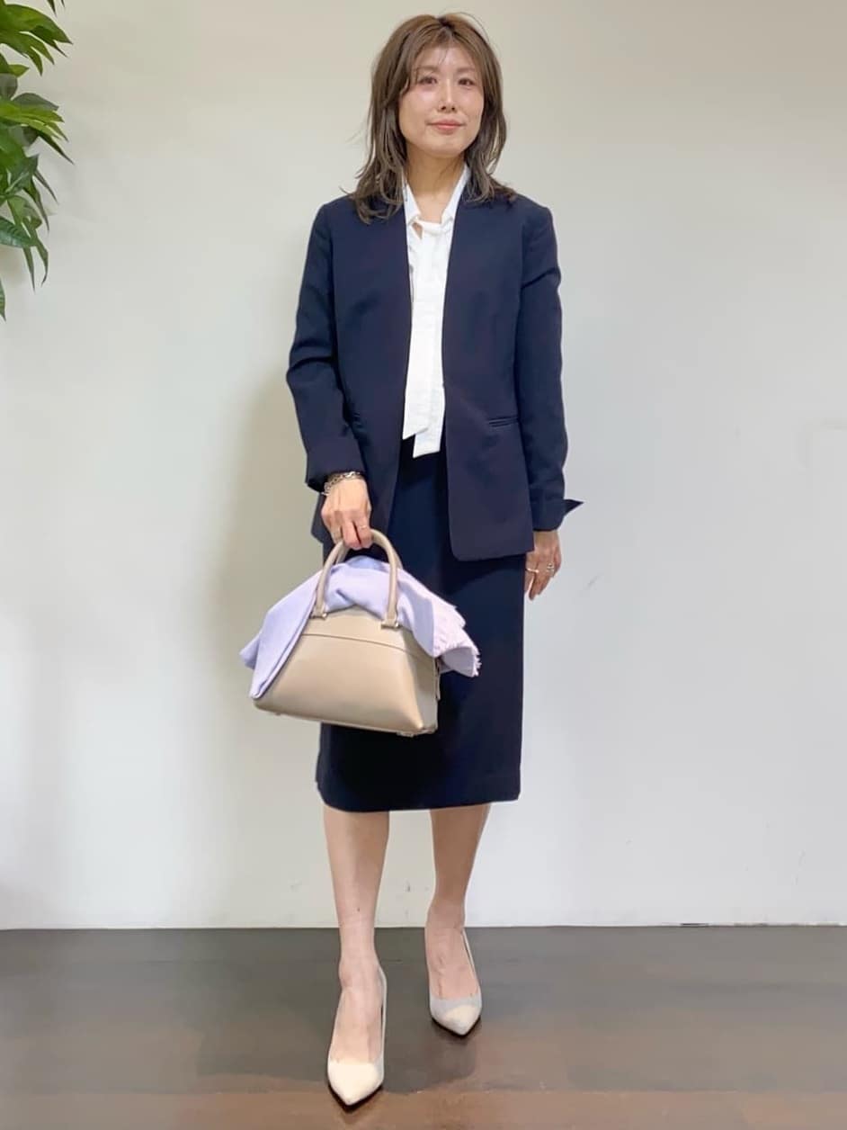 tomoさんの「UNTITLED｜◆【洗える/接触冷感】リラックスボウタイブラウス」を使ったコーディネート