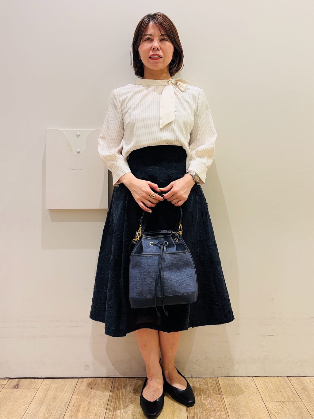 YUKOさんの「index｜アシメボウタイブラウス【洗濯機OK／イージーアイロン】」を使ったコーディネート