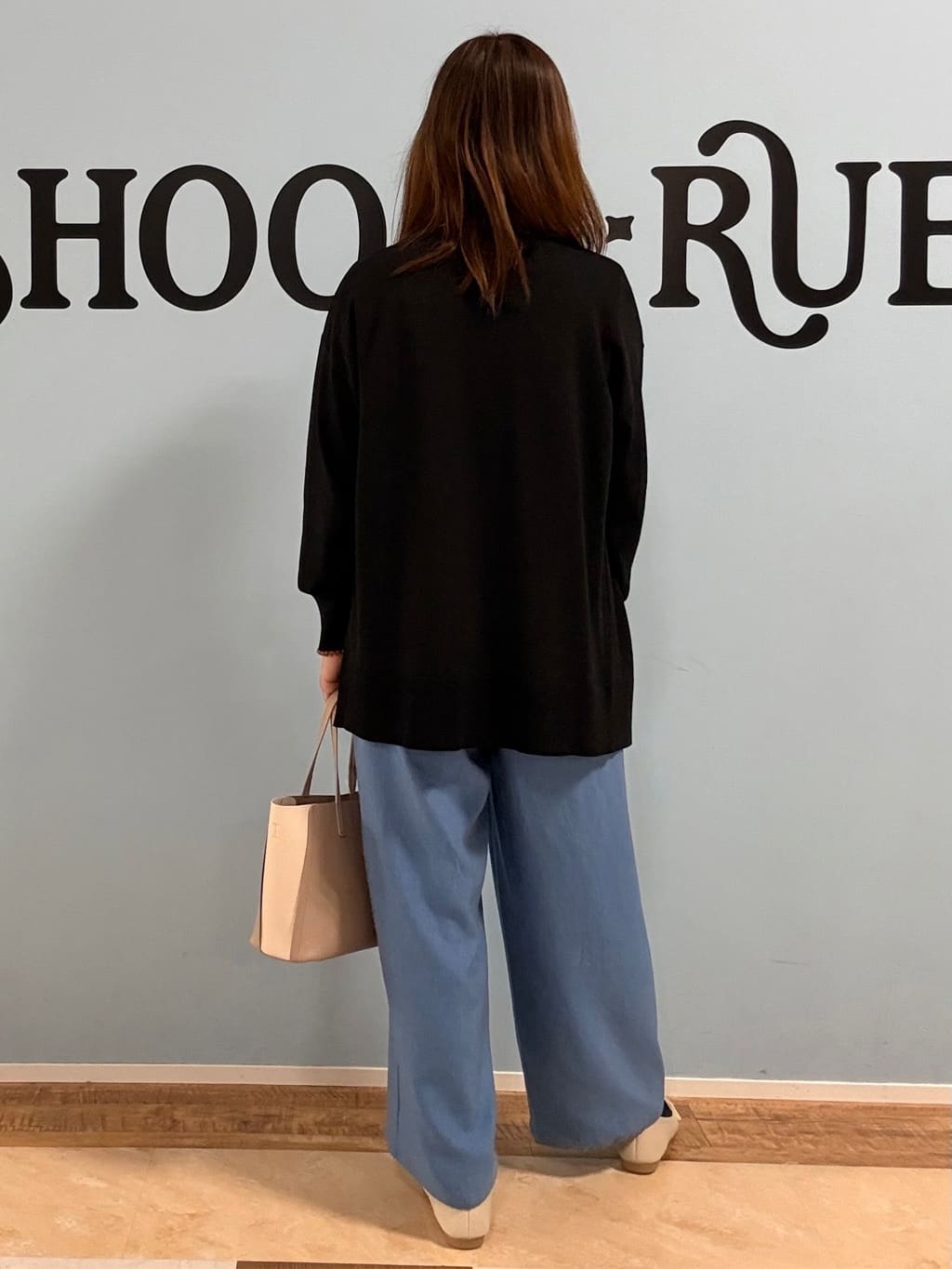 Naaatsuさんの「SHOO･LA･RUE｜【洗濯機可/UV】さらっとしたタッチが心地よい ミドルカーディガン」を使ったコーディネート