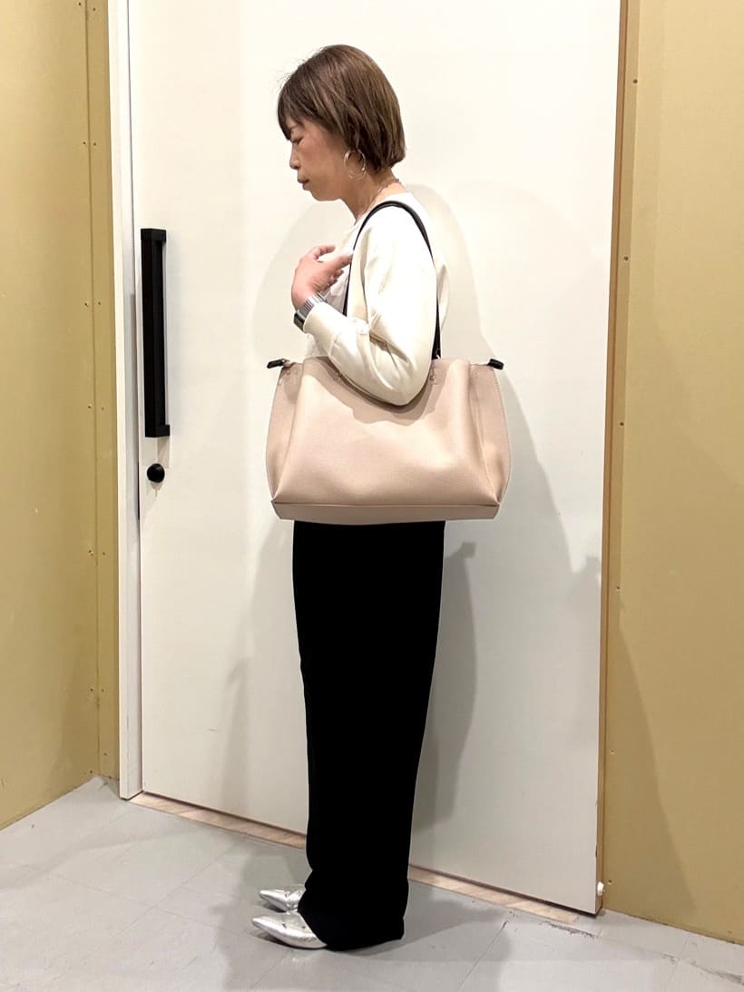 えみ子さんの「SHOO･LA･RUE｜【軽量】ふわっと軽いトートバッグ【A4】」を使ったコーディネート