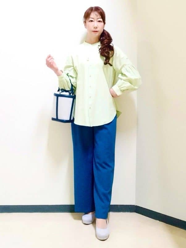 花さんの「Reflect｜ドライタッチストレートワイドパンツ」を使ったコーディネート